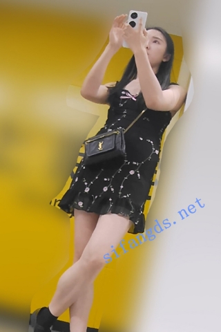 『D·D』-132-黑碎花包臀，长腿，粉色内