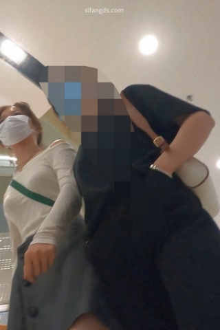 kc1549（空城原创）逛商场的短裙长腿小姐姐，粉N包裹肉臀