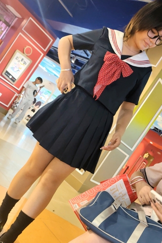 开腿坐姿站姿的JK美女+开腿秀半截黑丝袜的少女6snktxc