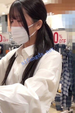 【日产精选】079通透白裙服装店店员没穿内衣正面CD